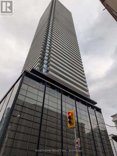 2305 - 501 Yonge Street, Toronto, ON - Outdoor