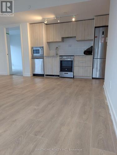 2305 - 501 Yonge Street, Toronto, ON - Indoor Photo Showing Kitchen