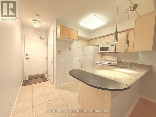 801 - 30 Harrison Garden Boulevard, Toronto, ON - Indoor Photo Showing Kitchen