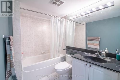 2201 - 219 Fort York Boulevard, Toronto, ON - Indoor Photo Showing Bathroom