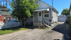 558 QUEBEC STREET  Hamilton, ON L8H 6V4