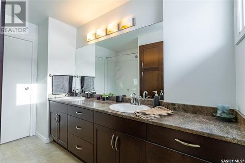 Ritchie Acreage, Corman Park Rm No. 344, SK - Indoor Photo Showing Bathroom