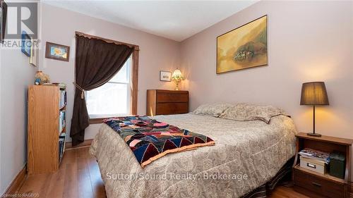 967 4Th Avenue W, Owen Sound, ON - Indoor Photo Showing Bedroom