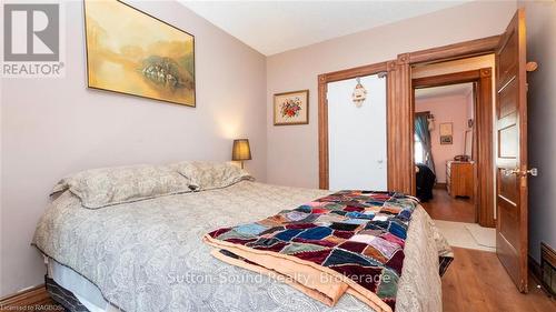 967 4Th Avenue W, Owen Sound, ON - Indoor Photo Showing Bedroom