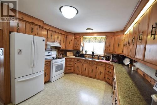 43 Mcarthur Ave, Blind River, ON - Indoor Photo Showing Kitchen With Double Sink