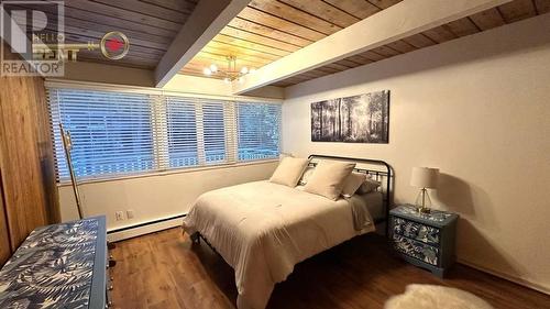 640 E Queens Road, North Vancouver, BC - Indoor Photo Showing Bedroom