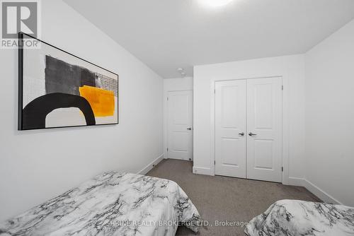 2895 Heardcreek Trail, London, ON - Indoor Photo Showing Bedroom