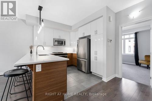 165 Poplin Street, Ottawa, ON - Indoor Photo Showing Kitchen With Upgraded Kitchen