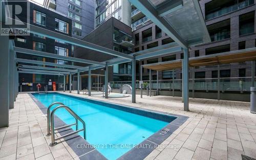 Ph20 - 525 Adelaide Street W, Toronto, ON - Outdoor With In Ground Pool