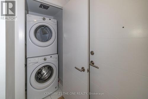 Ph20 - 525 Adelaide Street W, Toronto, ON - Indoor Photo Showing Laundry Room