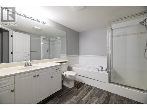 555 Houghton Road Unit# 118, Kelowna, BC - Indoor Photo Showing Bathroom