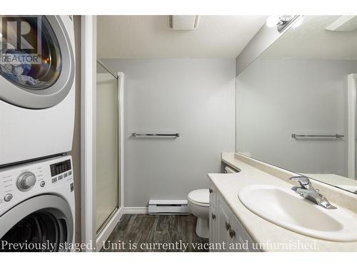 555 Houghton Road Unit# 118, Kelowna, BC - Indoor Photo Showing Laundry Room