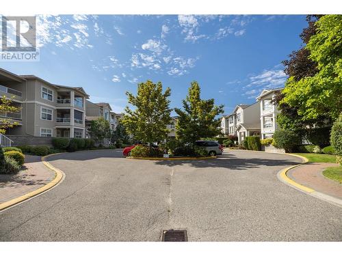 555 Houghton Road Unit# 118, Kelowna, BC - Outdoor With Facade