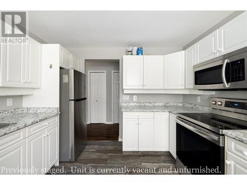 555 Houghton Road Unit# 118, Kelowna, BC - Indoor Photo Showing Kitchen