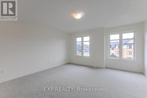 110 Bluestone Street, Ottawa, ON - Indoor Photo Showing Other Room