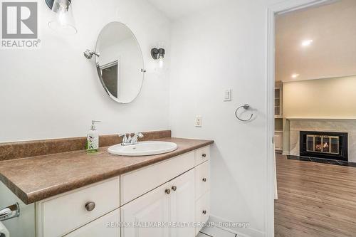 4 - 160 Bruyere Street, Ottawa, ON - Indoor Photo Showing Bathroom