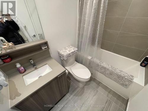 5709 - 898 Portage Parkway, Vaughan, ON - Indoor Photo Showing Bathroom