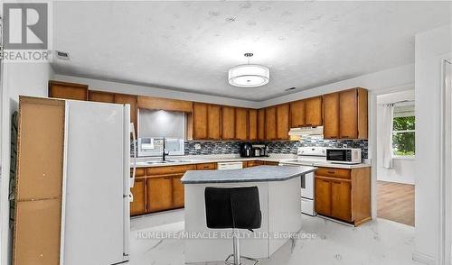 22 William Street S, Minto, ON - Indoor Photo Showing Kitchen