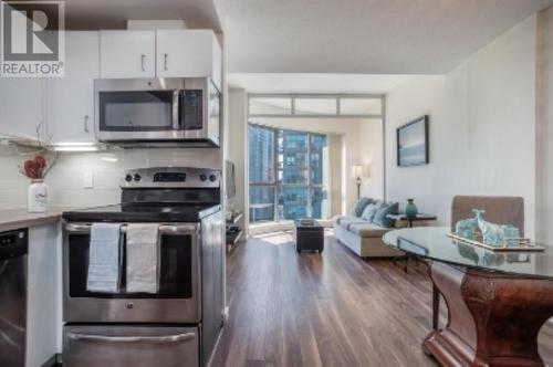 2408 555 Jervis Street, Vancouver, BC - Indoor Photo Showing Kitchen