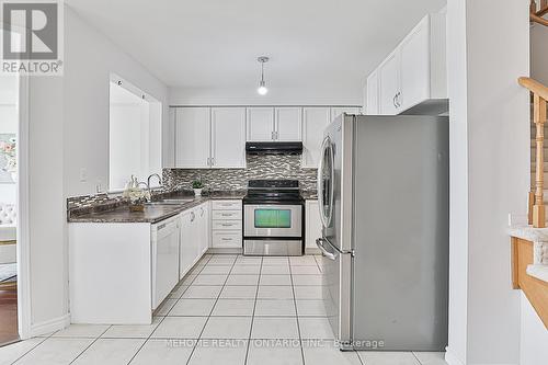 48 Pike Lane, Markham, ON - Indoor Photo Showing Kitchen