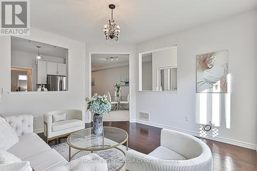 48 Pike Lane, Markham, ON - Indoor Photo Showing Living Room