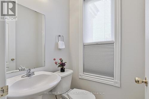 48 Pike Lane, Markham, ON - Indoor Photo Showing Bathroom