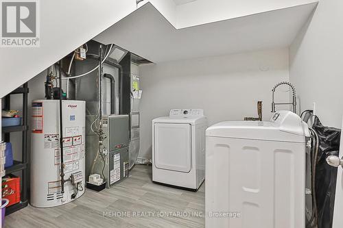 48 Pike Lane, Markham, ON - Indoor Photo Showing Laundry Room