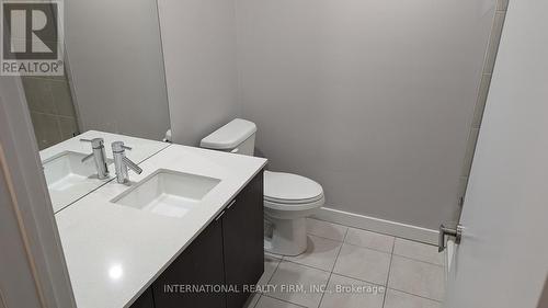 405 - 5005 Harvard Road, Mississauga, ON - Indoor Photo Showing Bathroom