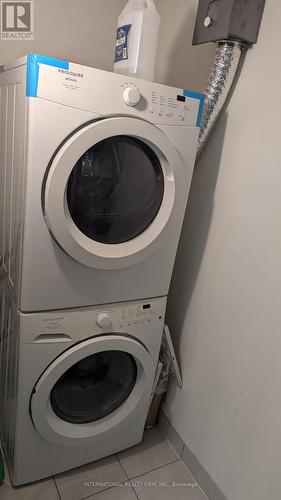 405 - 5005 Harvard Road, Mississauga, ON - Indoor Photo Showing Laundry Room