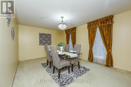 4252 Claypine Rise, Mississauga, ON - Indoor Photo Showing Dining Room