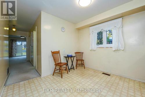 4252 Claypine Rise, Mississauga, ON - Indoor Photo Showing Other Room