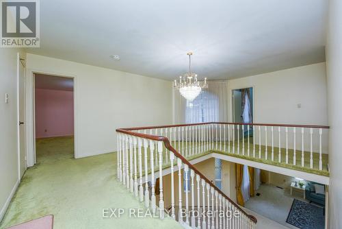 4252 Claypine Rise, Mississauga, ON - Indoor Photo Showing Other Room