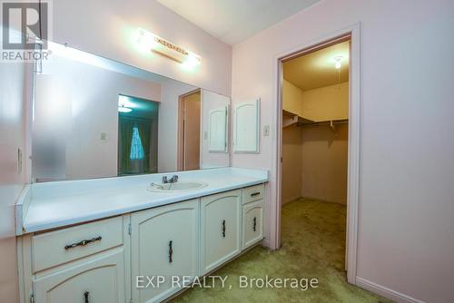 4252 Claypine Rise, Mississauga, ON - Indoor Photo Showing Bathroom