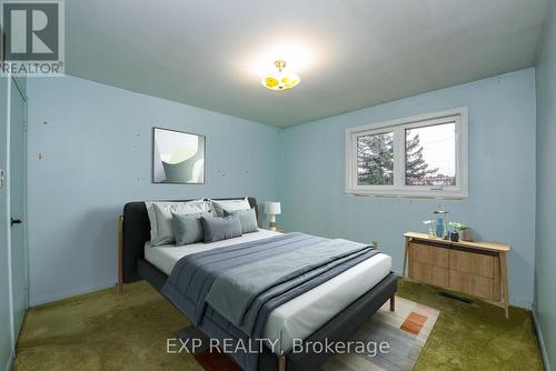 4252 Claypine Rise, Mississauga, ON - Indoor Photo Showing Bedroom