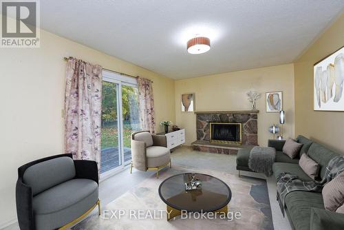 4252 Claypine Rise, Mississauga, ON - Indoor Photo Showing Living Room With Fireplace