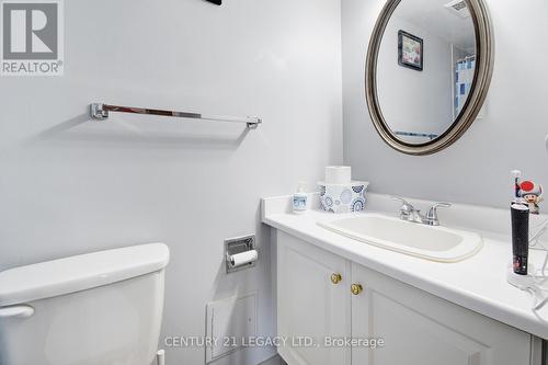 1410 - 10 Markbrook Lane, Toronto, ON - Indoor Photo Showing Bathroom