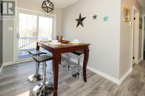 40 Greenwood Crescent, Kawartha Lakes, ON - Indoor Photo Showing Dining Room