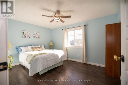 40 Greenwood Crescent, Kawartha Lakes, ON - Indoor Photo Showing Bedroom