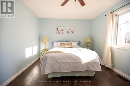 40 Greenwood Crescent, Kawartha Lakes, ON - Indoor Photo Showing Bedroom