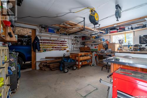 608 Scarborough Street, Saskatchewan Beach, SK - Indoor Photo Showing Garage