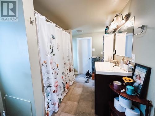 4205 Leno Road, Prince George, BC - Indoor Photo Showing Bathroom