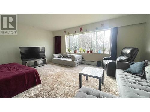 301 1266 Summit Avenue, Prince Rupert, BC - Indoor Photo Showing Living Room