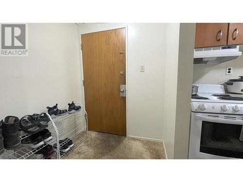 301 1266 Summit Avenue, Prince Rupert, BC - Indoor Photo Showing Kitchen