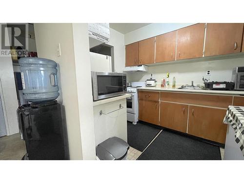 301 1266 Summit Avenue, Prince Rupert, BC - Indoor Photo Showing Kitchen