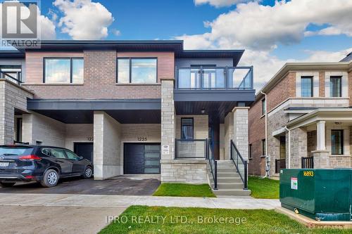 1225 Granary Street, Oakville, ON - Outdoor With Facade