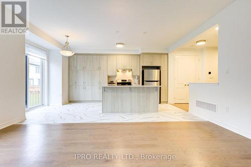 1225 Granary Street, Oakville, ON - Indoor Photo Showing Kitchen