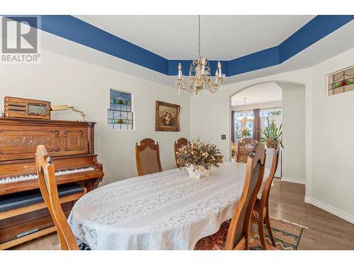 5475/5477 Kingsview Road, Vernon, BC - Indoor Photo Showing Dining Room