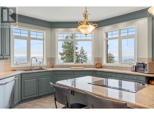 5475/5477 Kingsview Road, Vernon, BC - Indoor Photo Showing Kitchen With Double Sink