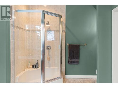 5475/5477 Kingsview Road, Vernon, BC - Indoor Photo Showing Bathroom