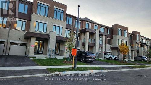 314 Laplante Street, Newmarket, ON - Outdoor With Facade